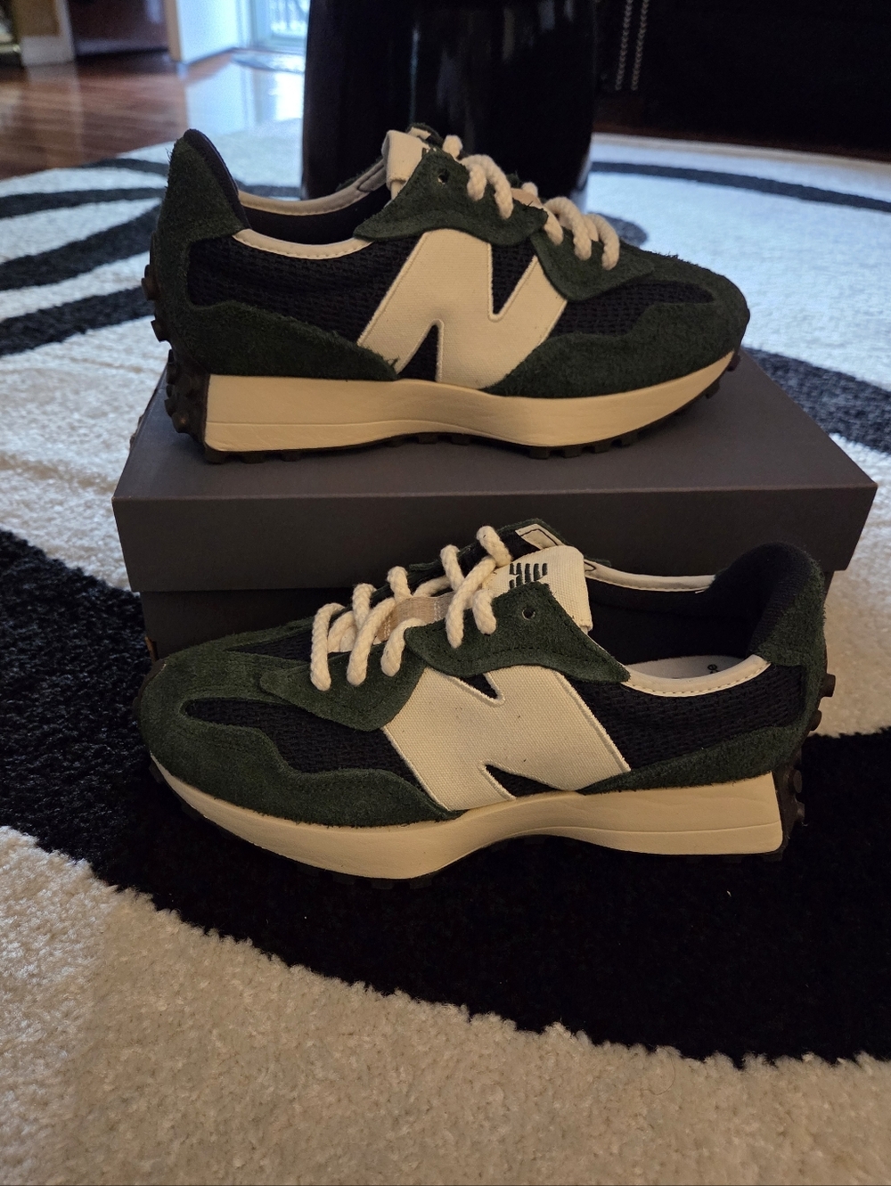 NEW BALANCE 327 LIFESTYLE' MIDNIGHT GREEN' SNEAKER SZ 7.5M/9W